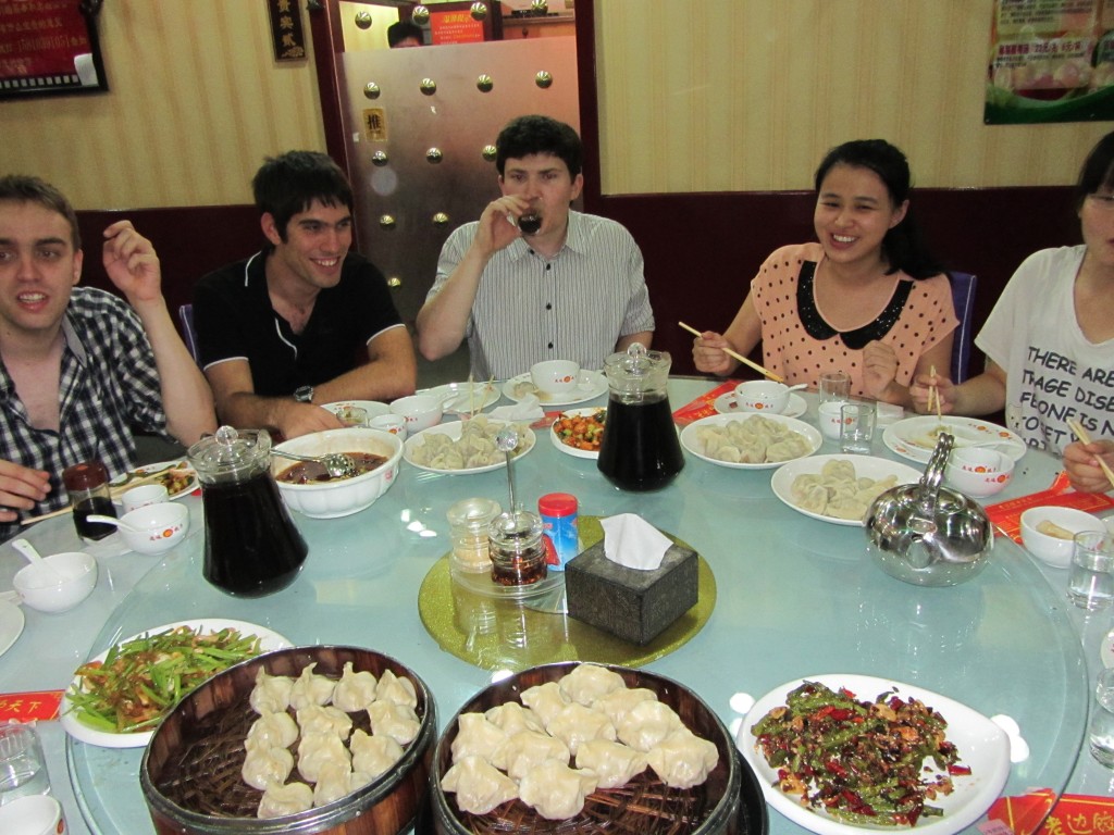 Miam, 1/3 des plats sont sur la table